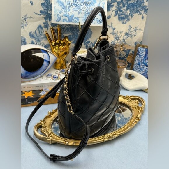 🆕 TORY BURCH 🧿 NWOT Fleming Soft Large Bucket Bag, Black Leather Diamond Quilt - Picture 6 of 16